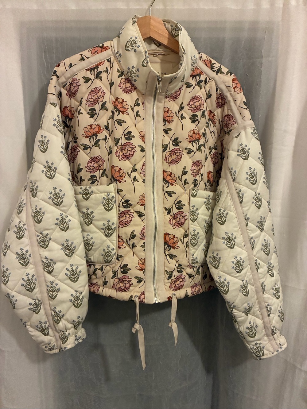 SOFT☁️Blank NYC Women's Natural Bloom Bash Quilted Bomber Jacket Sz L